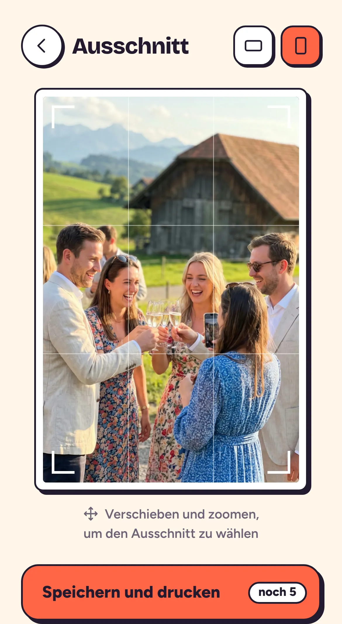 Druckfrisch im Look «Verspielt»: ein Foto vom Apéro im Rahmen für den Ausschnitt, darunter «Speichern und drucken»
