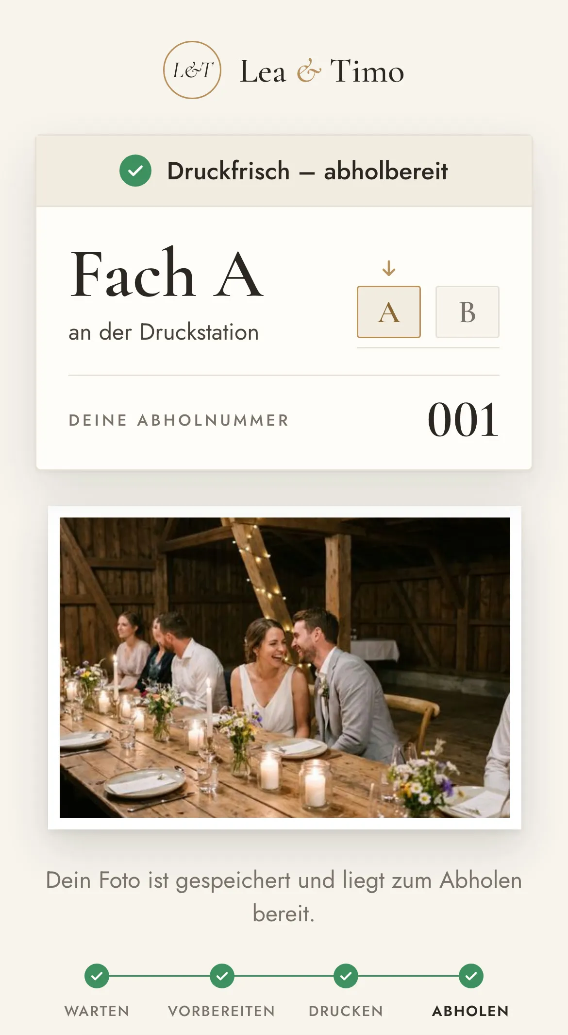 Druckfrisch im Look «Edel»: das Foto ist abholbereit in Fach A der Druckstation, Abholnummer 001